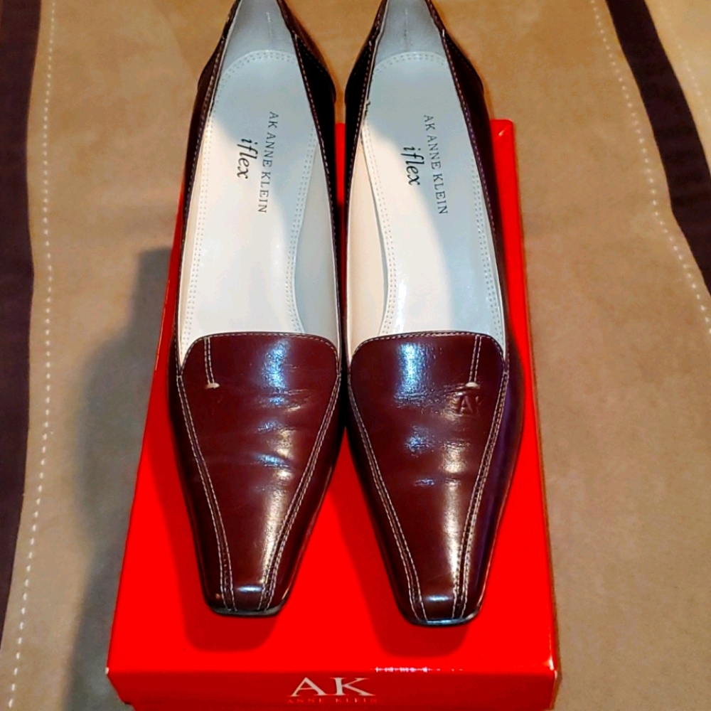 Anne Klein Chocolate Leather Shoes